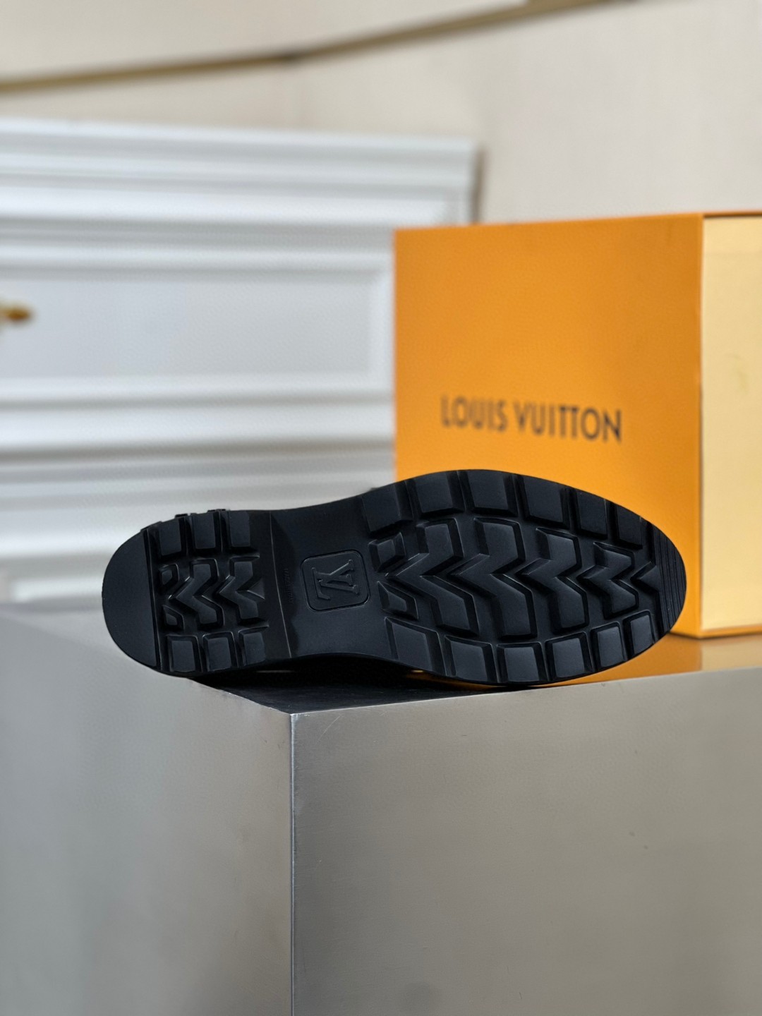 L0vis Vvtt0n LV Ranger Derby Monogram Flowers Black For Men