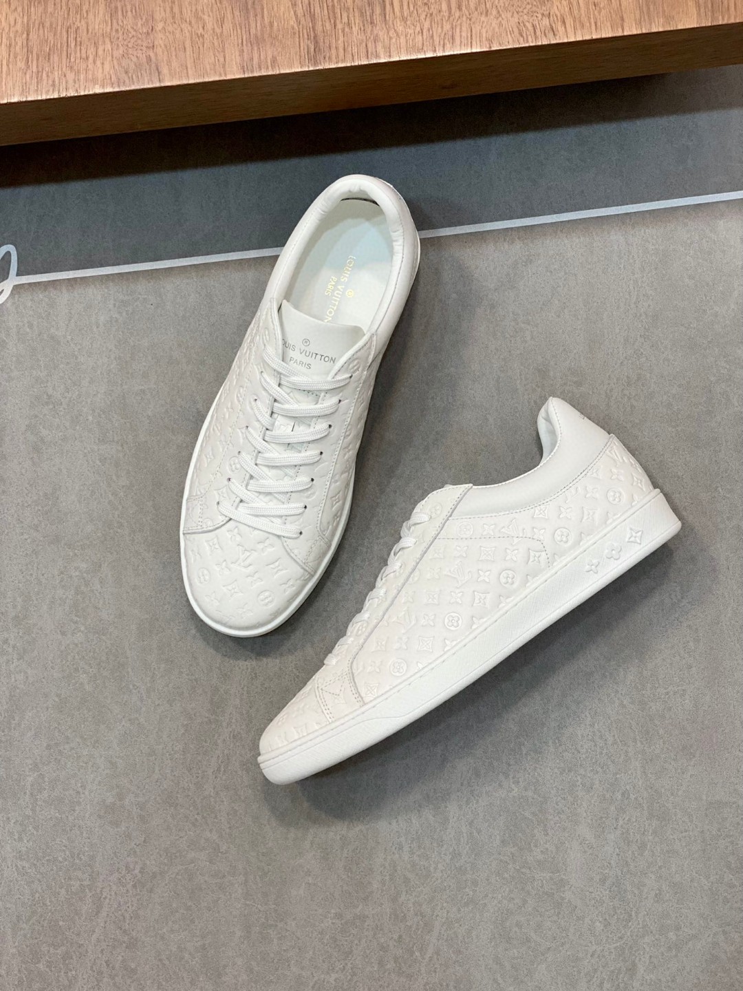 L0vis Vvtt0n Rivoli Sneaker White For Men 1AARI6