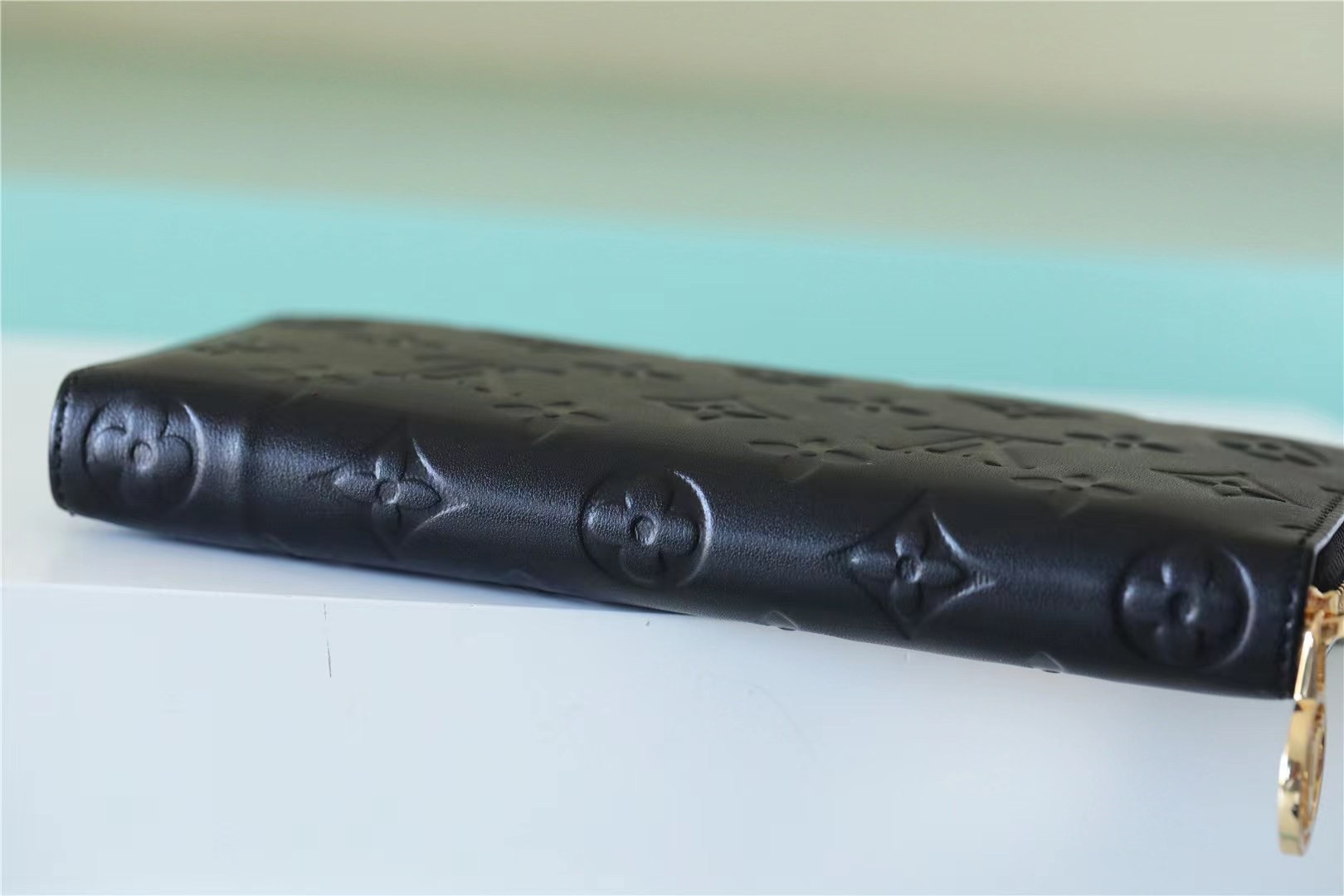 Zippy Wallet Monogram Embossed Black For Women 8.1in/20cm M81510