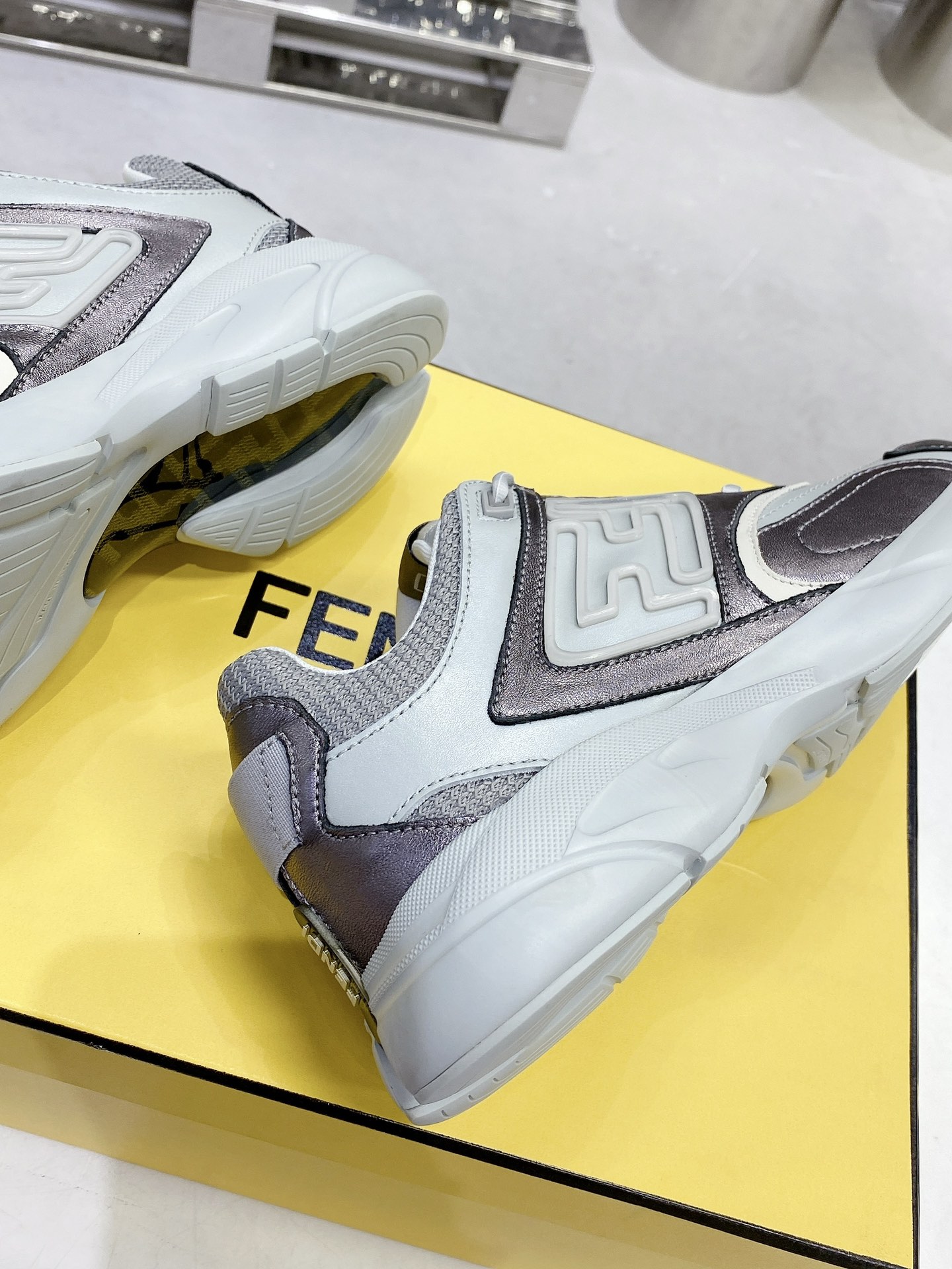 F**di FD F**di Faster Low-Tops Sneakers Grey For Men 7E1555AKX4F1ICJ