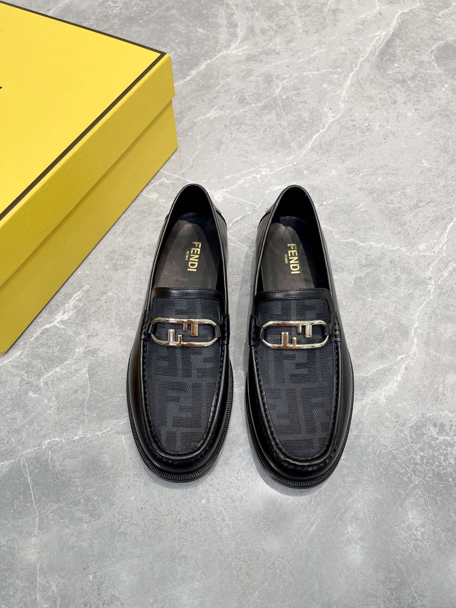 F**di FD O’Lock Loafers Black For Men