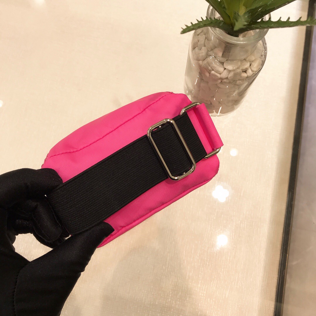 Pra*a Nylon Wristlet Clutch Bag Black/Pink/Red For Women 5.1 in/ 13 cm 2TT095_D02_F0002