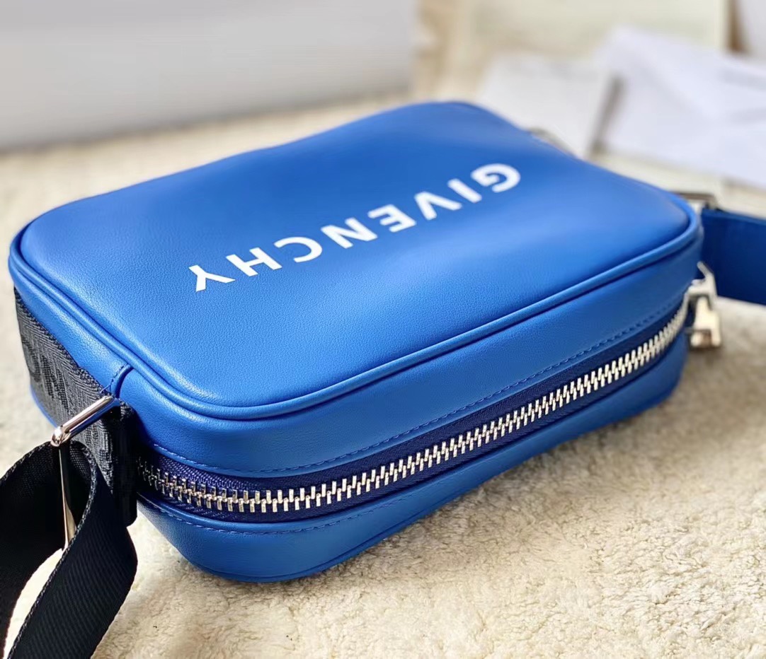 Givenchy Camera Bag Blue/Black/Yellow For Women‎ 7.75in/19.7cm GIV158073