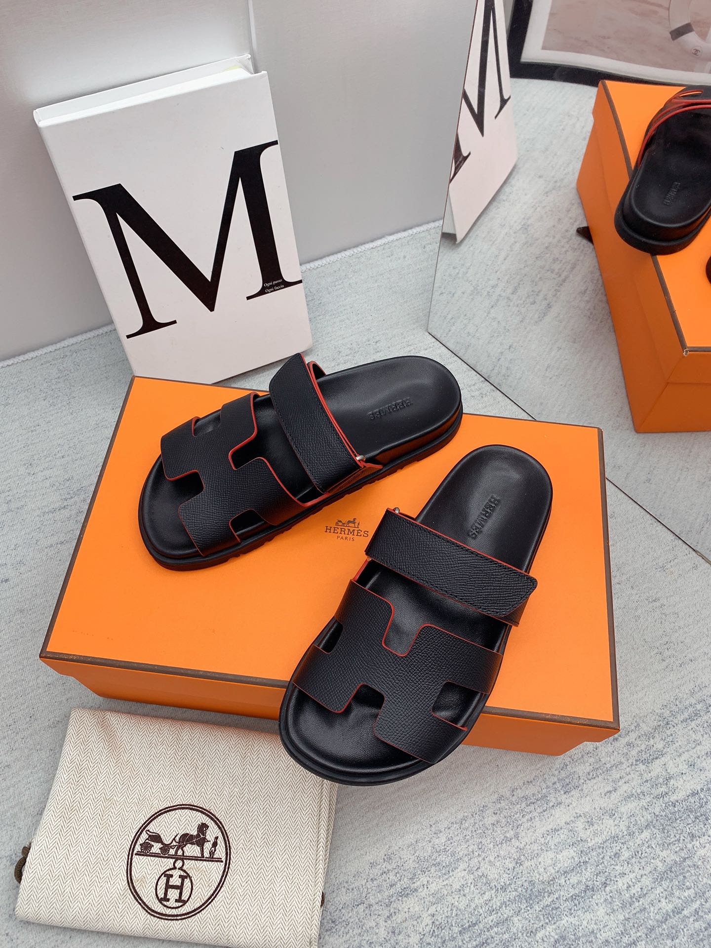 H**me5 Chypre Sandal Black For Men