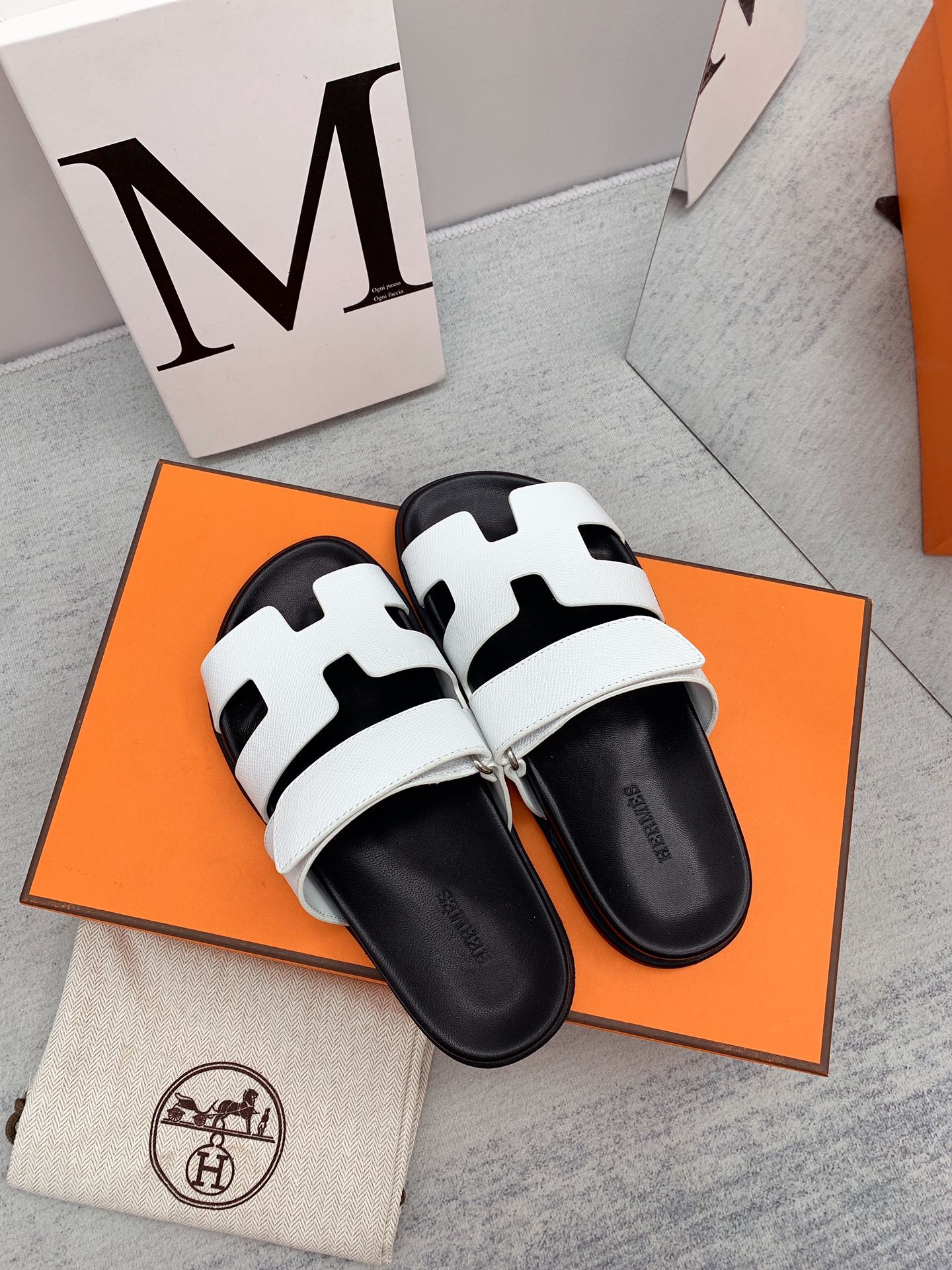 H**me5 Chypre Sandal White For Men