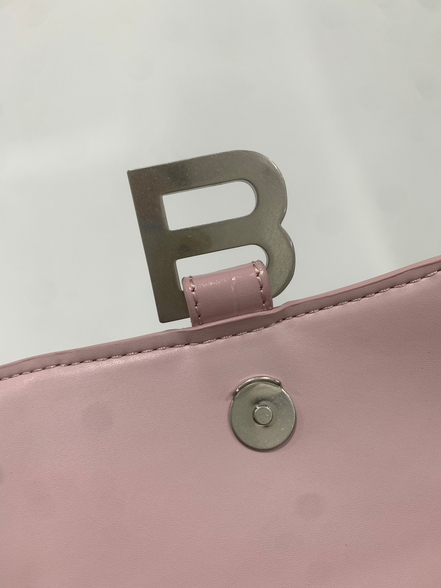 Ba1en*iaga Hourglass Wallet Pink/Burgundy/Dark Green/Black For Women‎ 7.6in/19cm 6560501LRGM6310