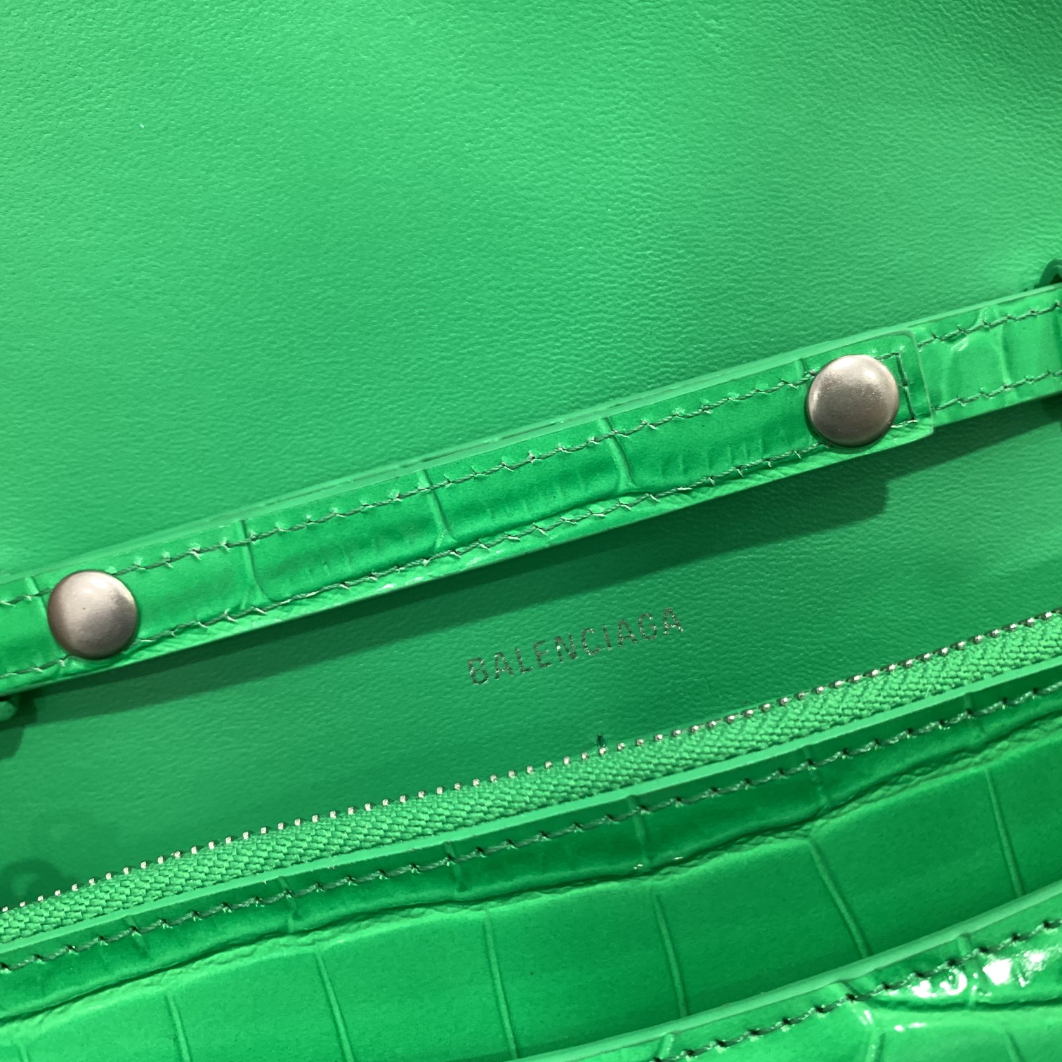 Ba1en*iaga Hourglass Wallet Silver/Grey/Gold/Green/Black For Women‎ 7.6in/19cm 6560502UDF71000