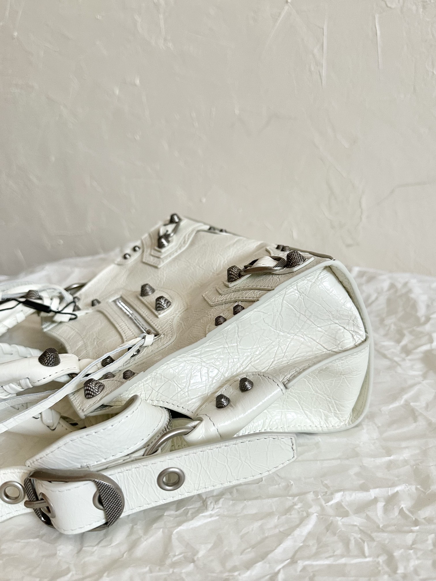 Ba1en*iaga Neo Cagole City Small Handbag White/Silver For Women‎ 10.5in/27cm 222342F046015