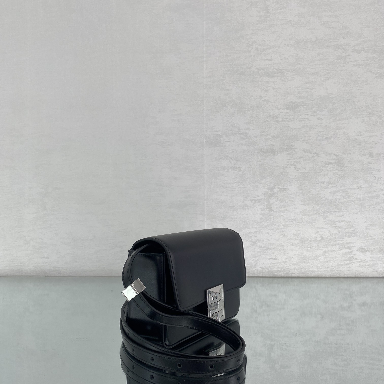 Givenchy Small 4G Bag Black/White/Pink For Women‎ 6.5in/16.5cm