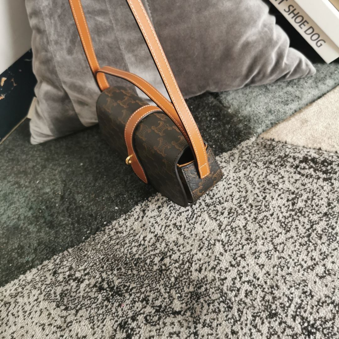 Ce1i*e Clutch On Strap Tabou In Triomphe Canvas Brown For Women‎ 7in/18cm 10I592DQ2.04LU