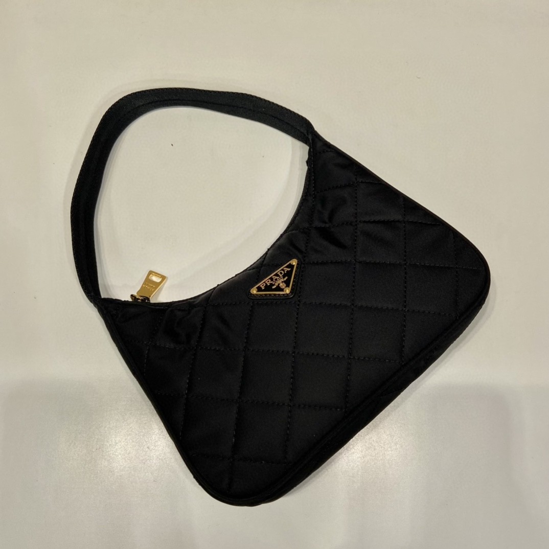 Pra*a Contenitore Maniglia Tessutu Quilted Shoulder Bag Black For Women 9.1 in / 23 cm