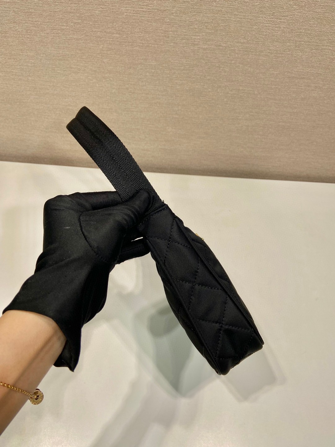 Pra*a Contenitore Maniglia Tessutu Quilted Shoulder Bag Black For Women 9.1 in / 23 cm