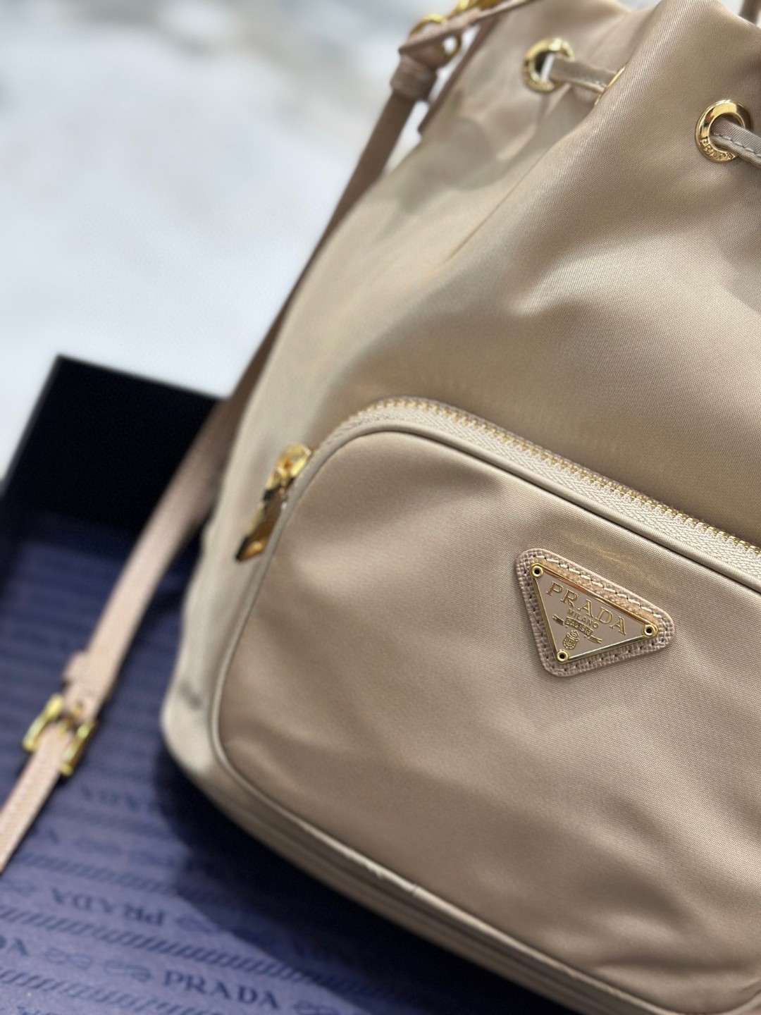 Pra*a Duet Bucket Shoulder Bag Light Pink/Beige For Women 8.6 in / 22.5 cm 1BH038_RV44_F0E18_V_OOO