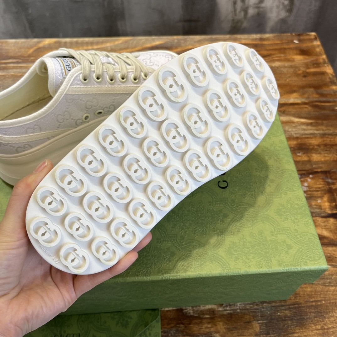 Gvc*1 Low-Cut Sneaker Light Blue For Women