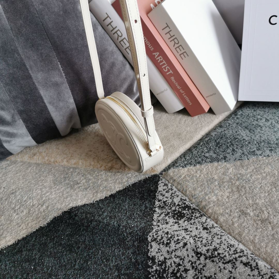 Ce1i*e Oval Bag Cuir Triomphe In Smooth Black/White/Brown For Women‎ 8in/20cm 198603DXC.38NO