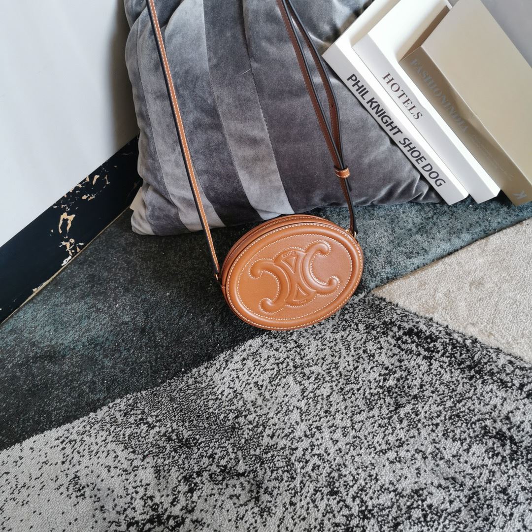 Ce1i*e Oval Bag Cuir Triomphe In Smooth Black/White/Brown For Women‎ 8in/20cm 198603DXC.38NO