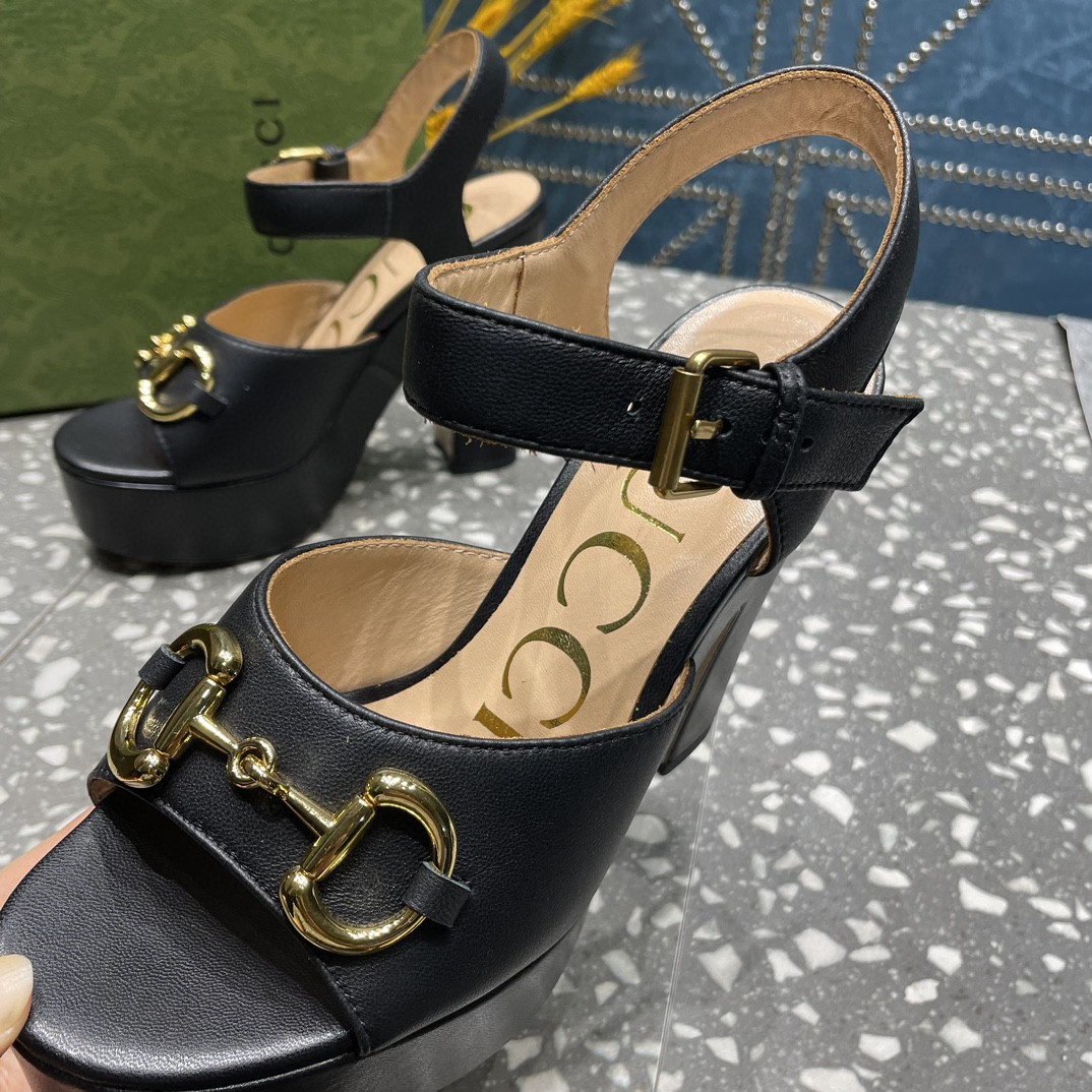 Gvc*1 Platform Sandal With Horsebit Black For Women 674776 BKO00 1000