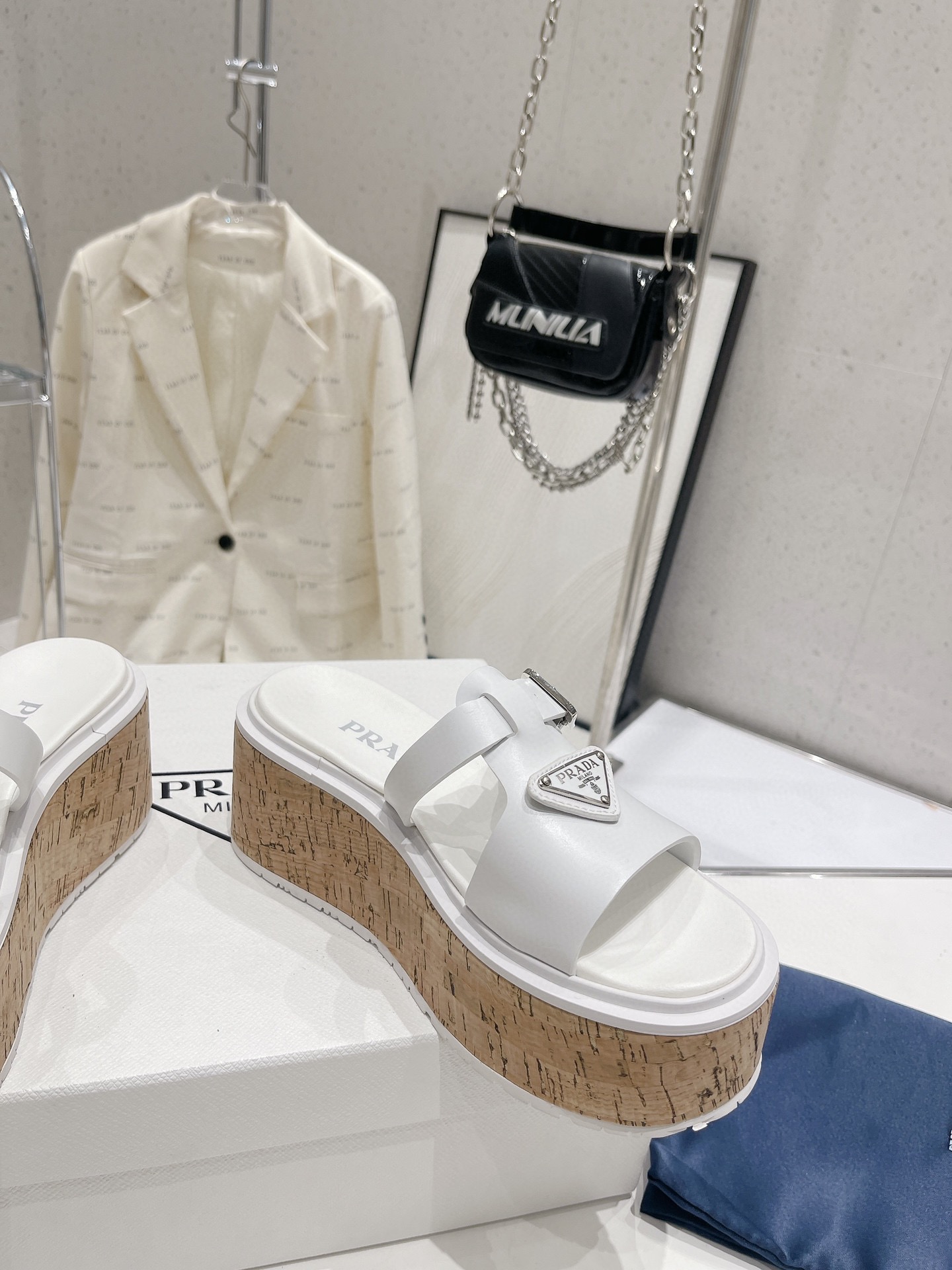 Pra*a Wedge Platform Sandals White For Women 2.9 in/ 7.5 cm 1XX641_3LLP_F0009_F_075