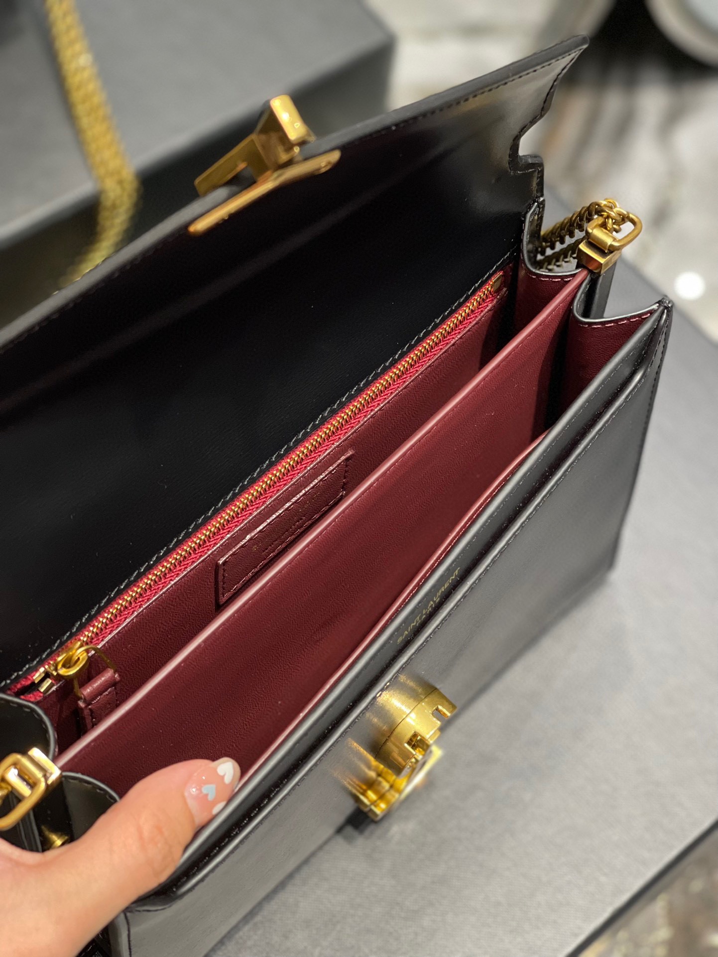 Sa1nt Lau*nt Cassandra Medium Chain Bag Black/White/Red/Green/Burgundy For Women‎ 8.6in/22cm