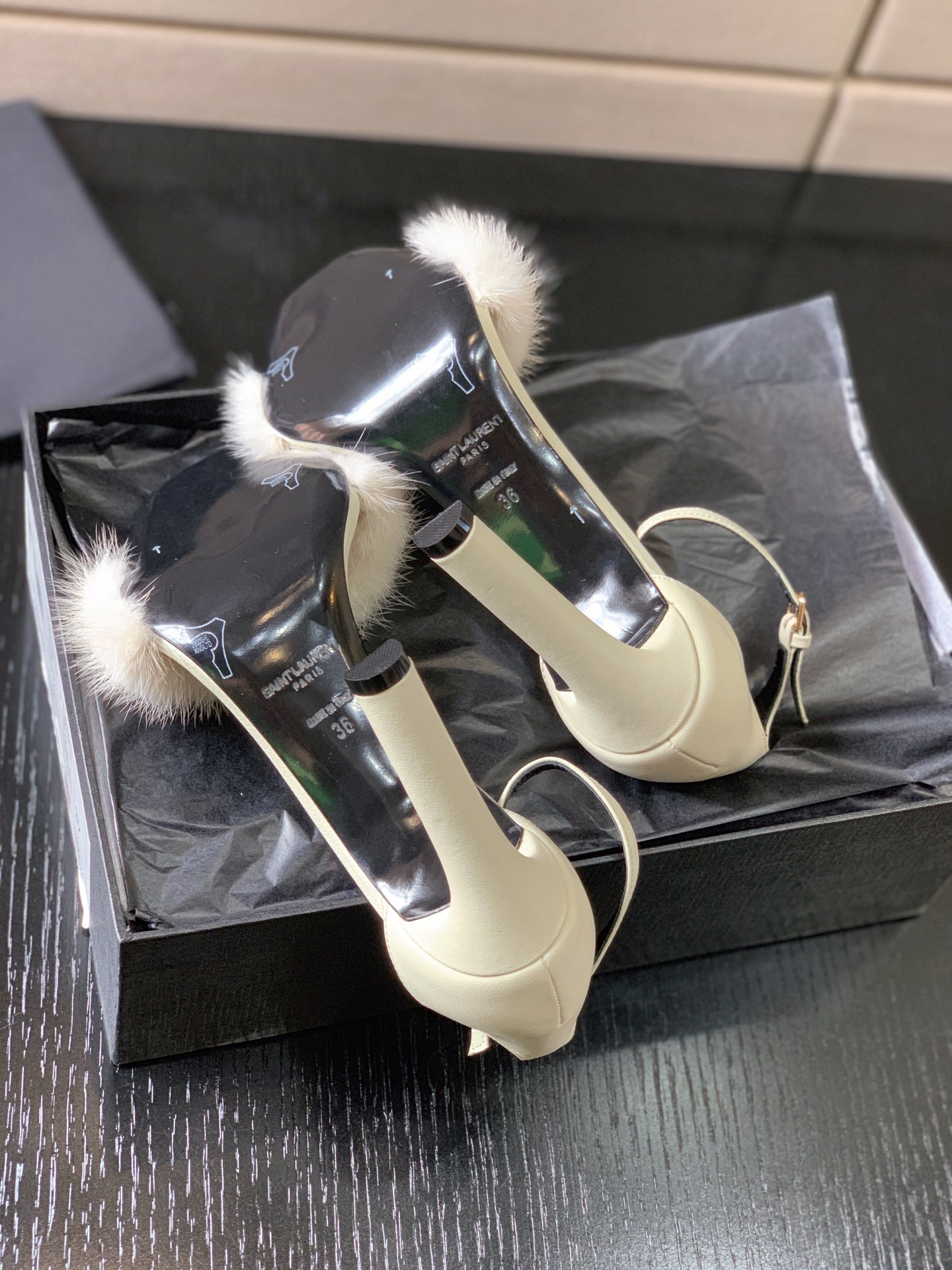 Sa1nt Lau*nt Bea Ankle Strap Sandals White For Women