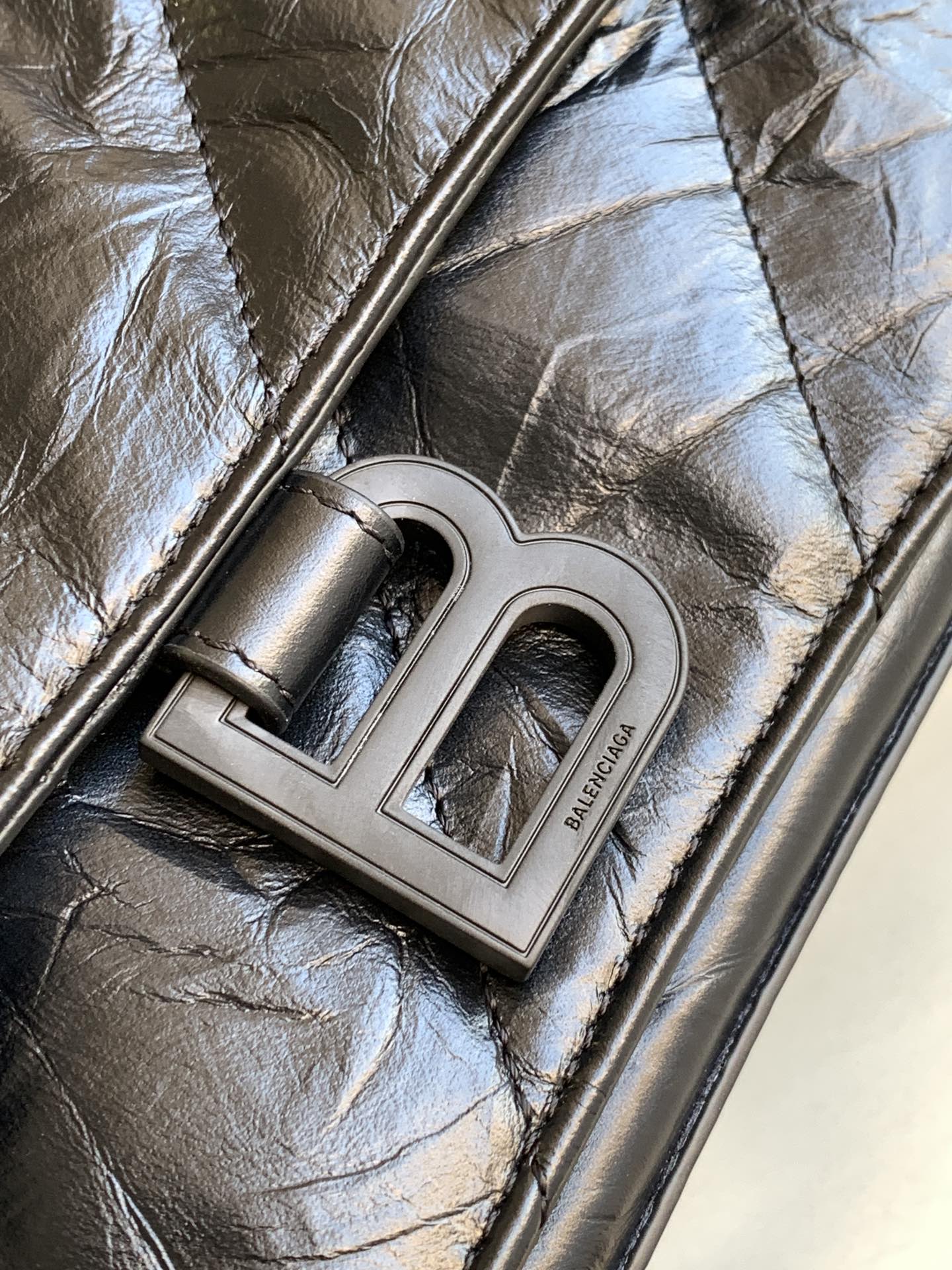 Ba1en*iaga Crush Medium Chain Bag Quilted In Black For Women 12.2in/31cm 716393210IY1000