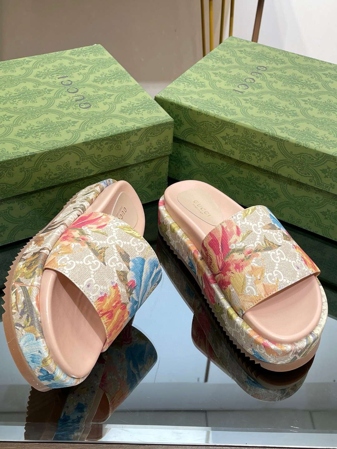 Gvc*1 Gg Flora Slide Sandal Multicolor For Women