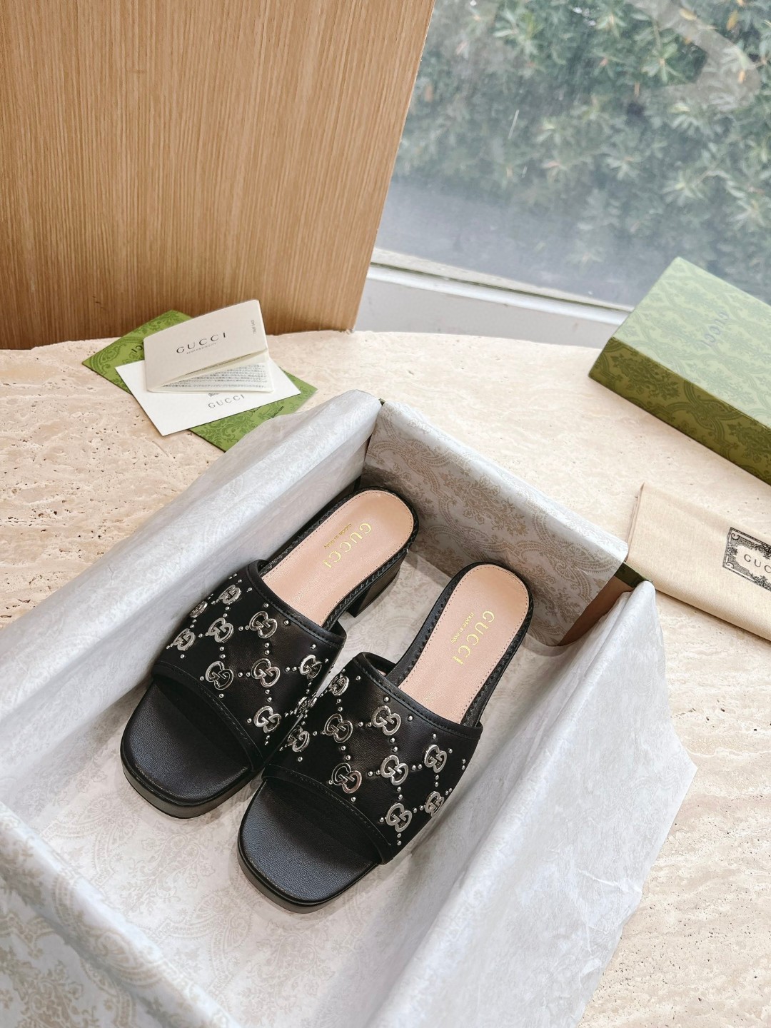 Gvc*1 Interlocking G Slide Sandal Black For Women