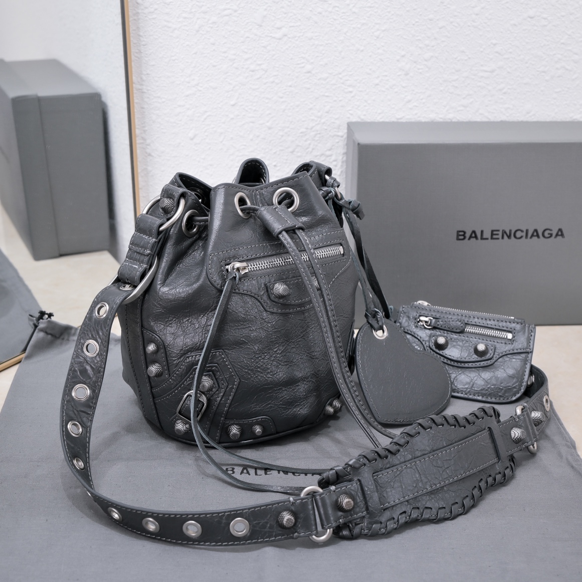 Ba1en*iaga Le Cagole Xs Bucket Bag White/Black/Light Black/Grey/Light Grey For Women 7.8in/20 cm 7024311VG9Y9104