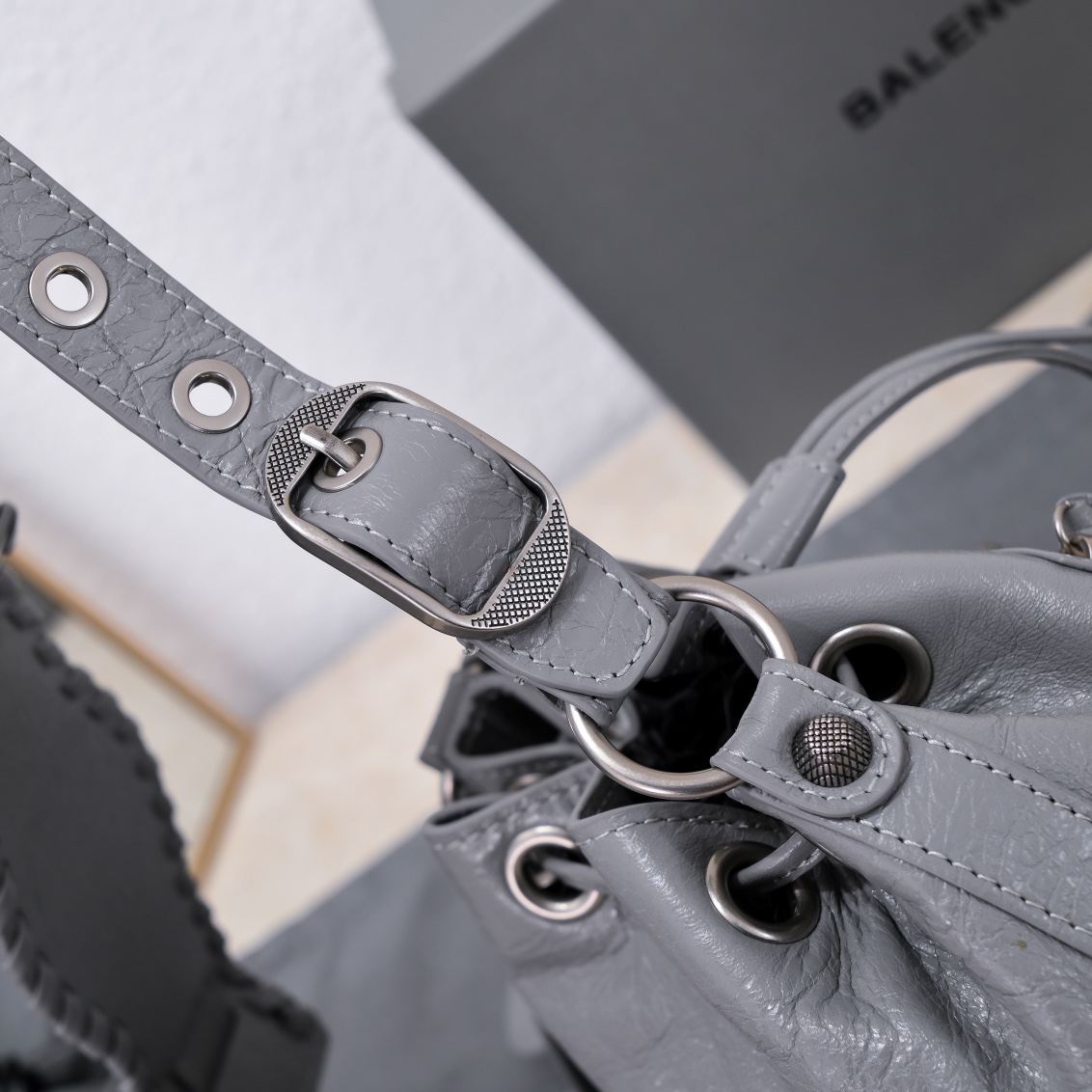 Ba1en*iaga Le Cagole Xs Bucket Bag White/Black/Light Black/Grey/Light Grey For Women 7.8in/20 cm 7024311VG9Y9104