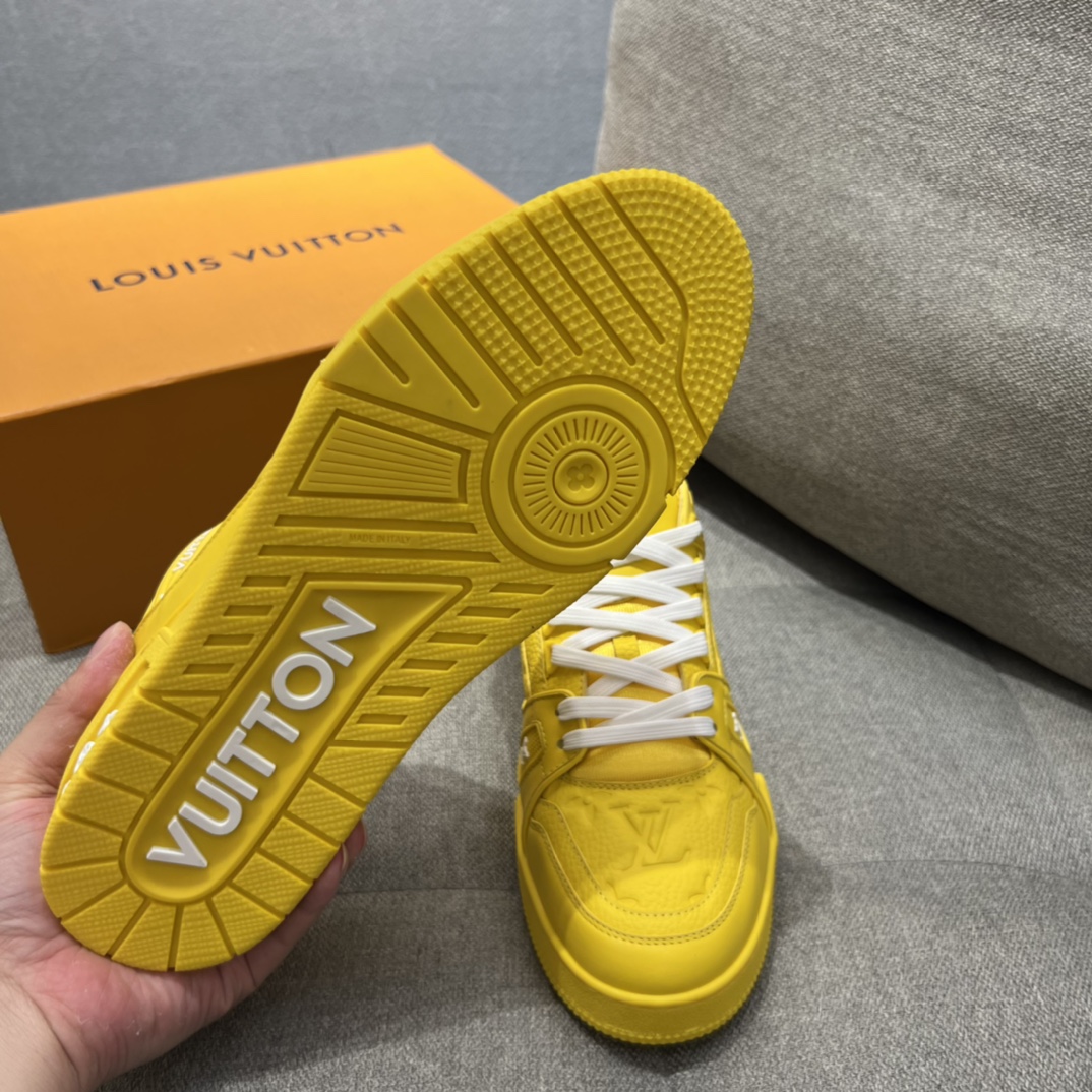 L0vis Vvtt0n LV Trainer Sneaker Yellow For Men 1AARGE