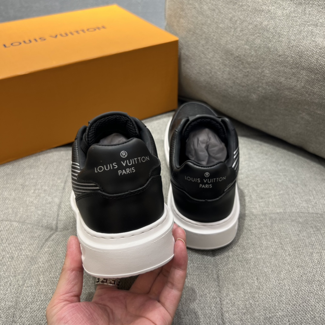 L0vis Vvtt0n LV Rivoli Sneaker Check Black For Men