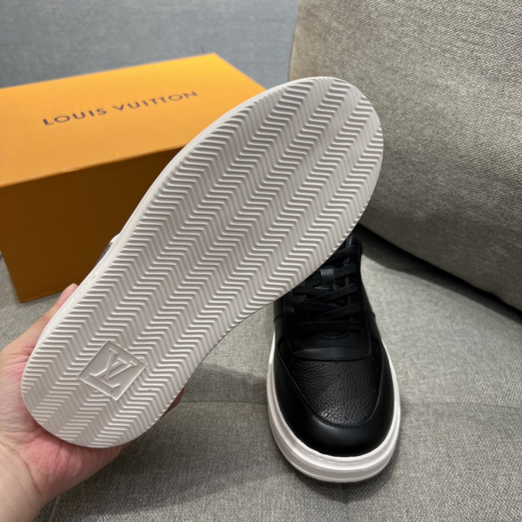 L0vis Vvtt0n LV Rivoli Sneaker Check Black For Men