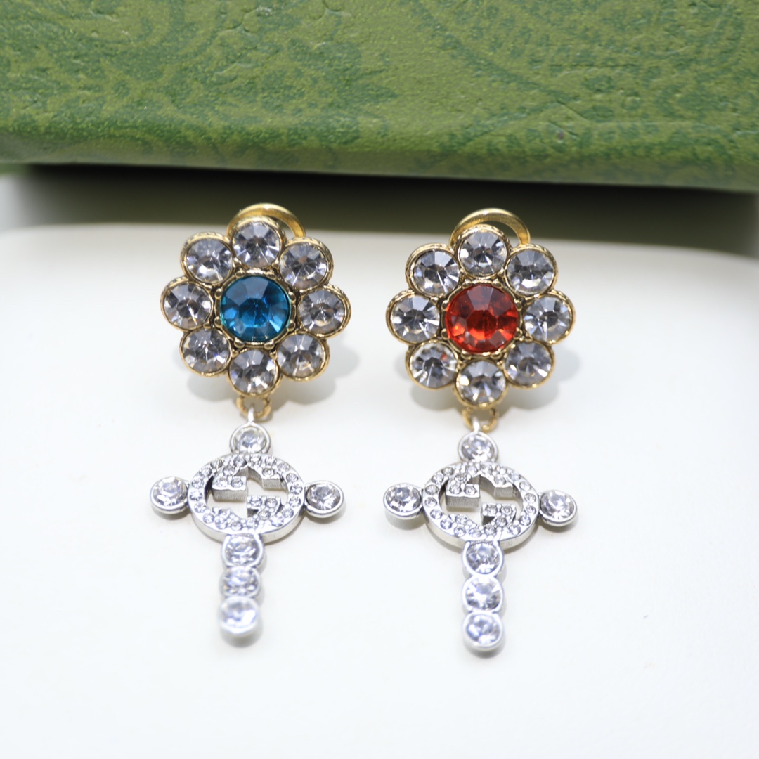 Gvc*1 Blue And Red Stone Earrings Gold Tone For Women