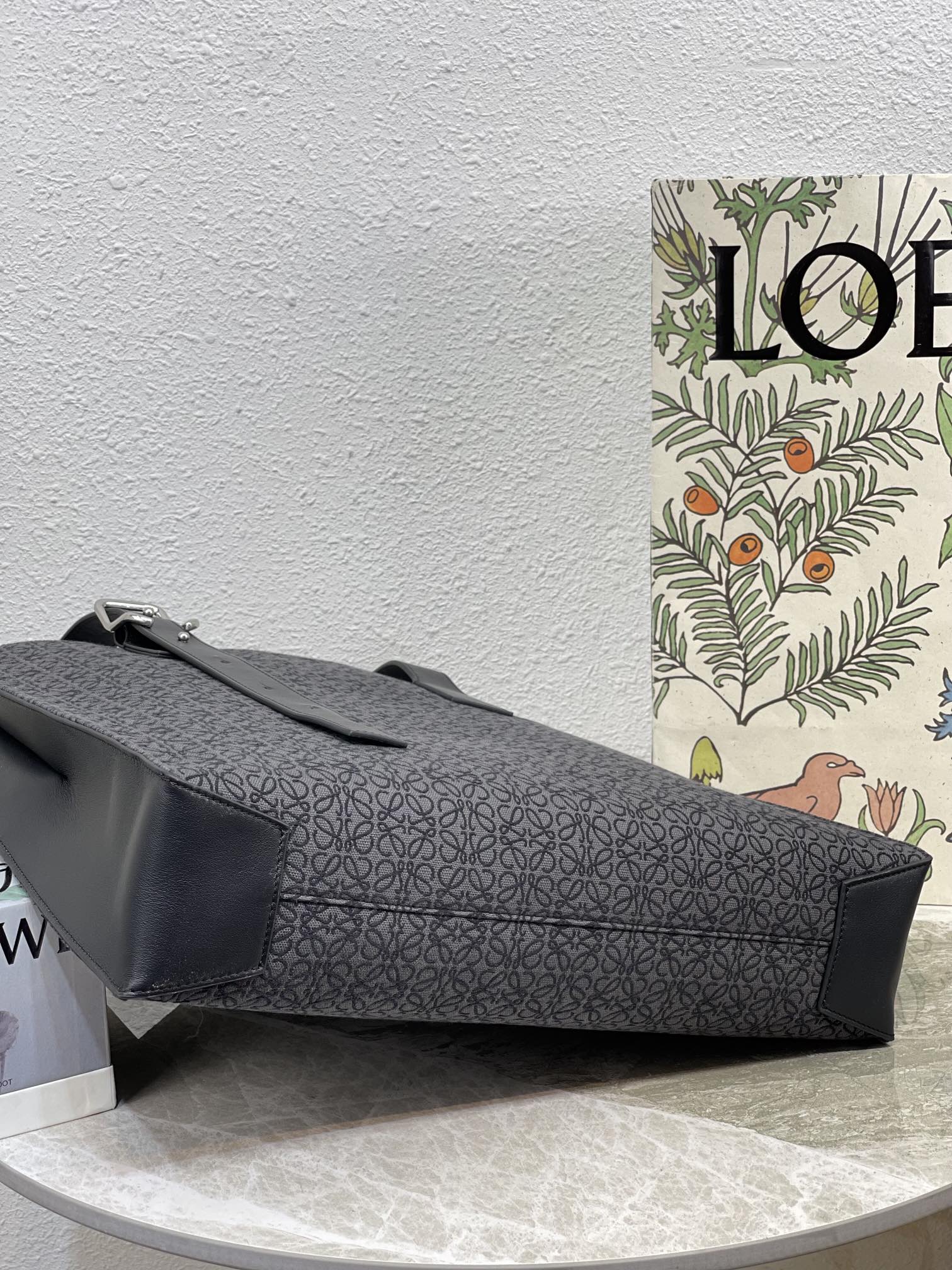 L0ew* Buckle Horizontal Tote In Anagram Jacquard Black For Women 14.4in / 36.5cm B692K96X02