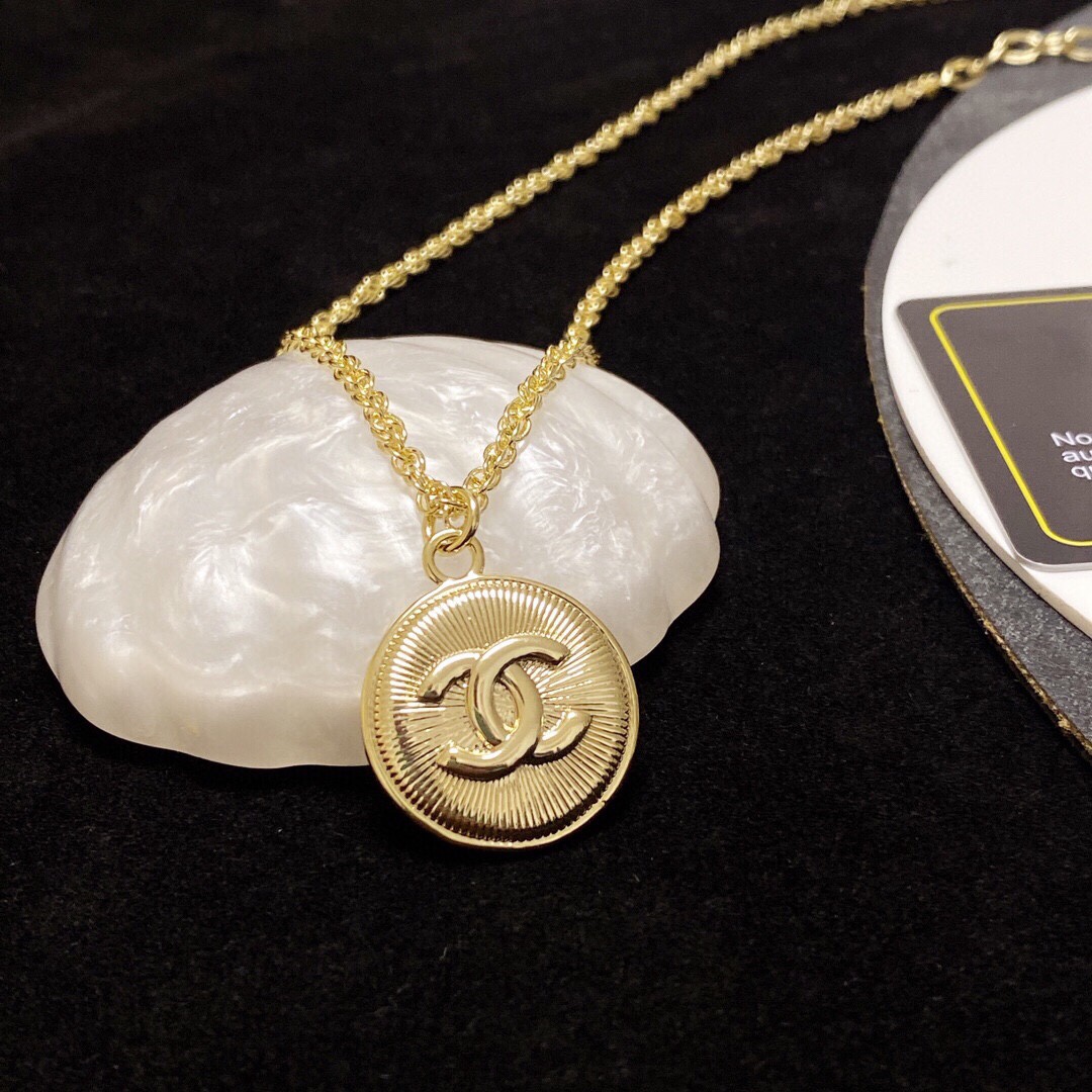 Ch**el CC Necklace Gold For Women