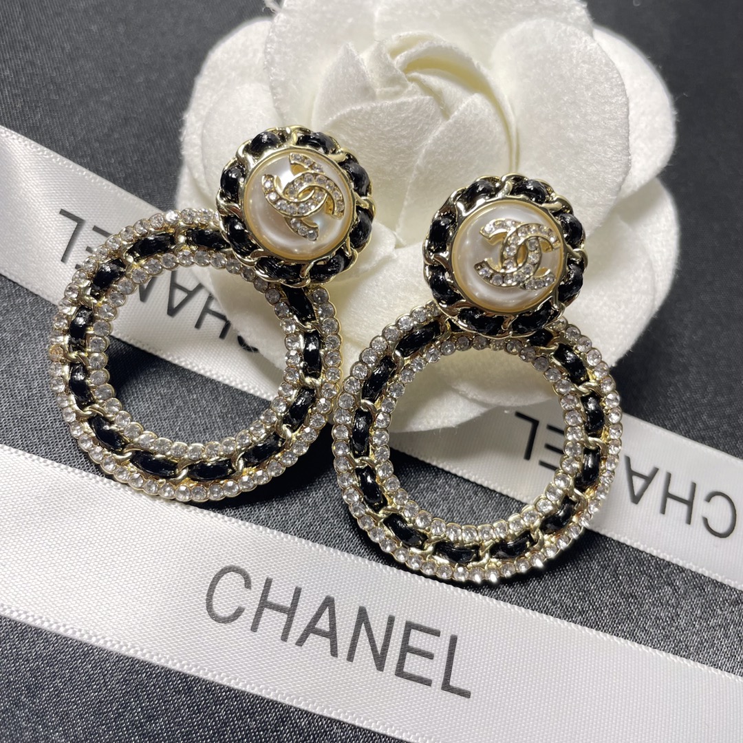 Ch**el Double C Earrings Black For Women