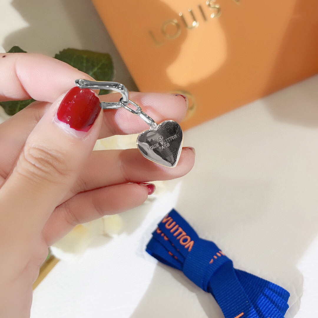 L0vis Vvtt0n Engraving LV Signature Twinkle Earrings Silver Tone For Women