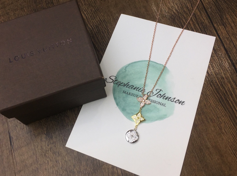 L0vis Vvtt0n Flower Necklace Silver For Women