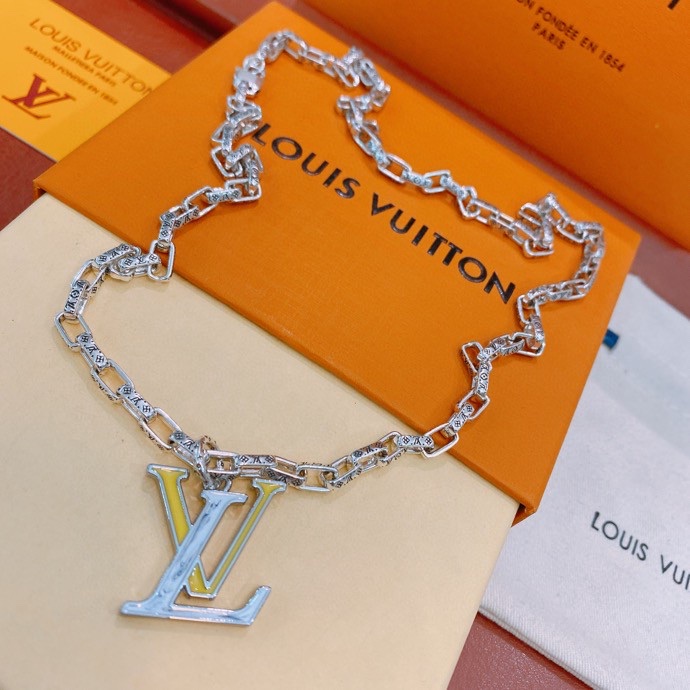 L0vis Vvtt0n Letter Necklace Silver For Women