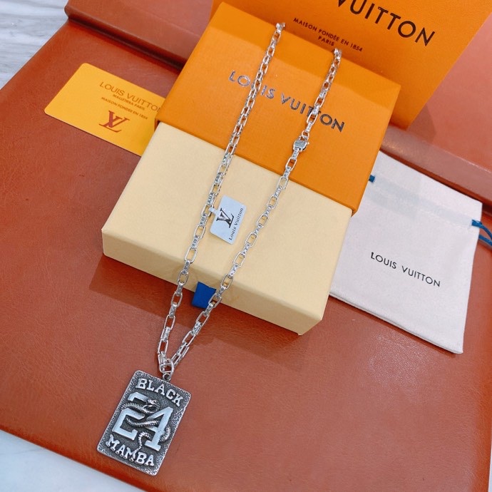 L0vis Vvtt0n Necklace Silver For Women