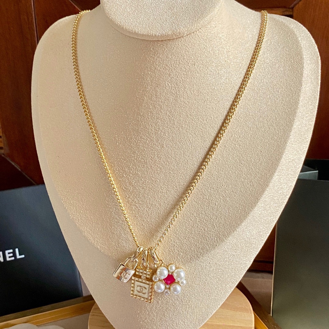 Ch**el Padlock Necklace Gold For Women