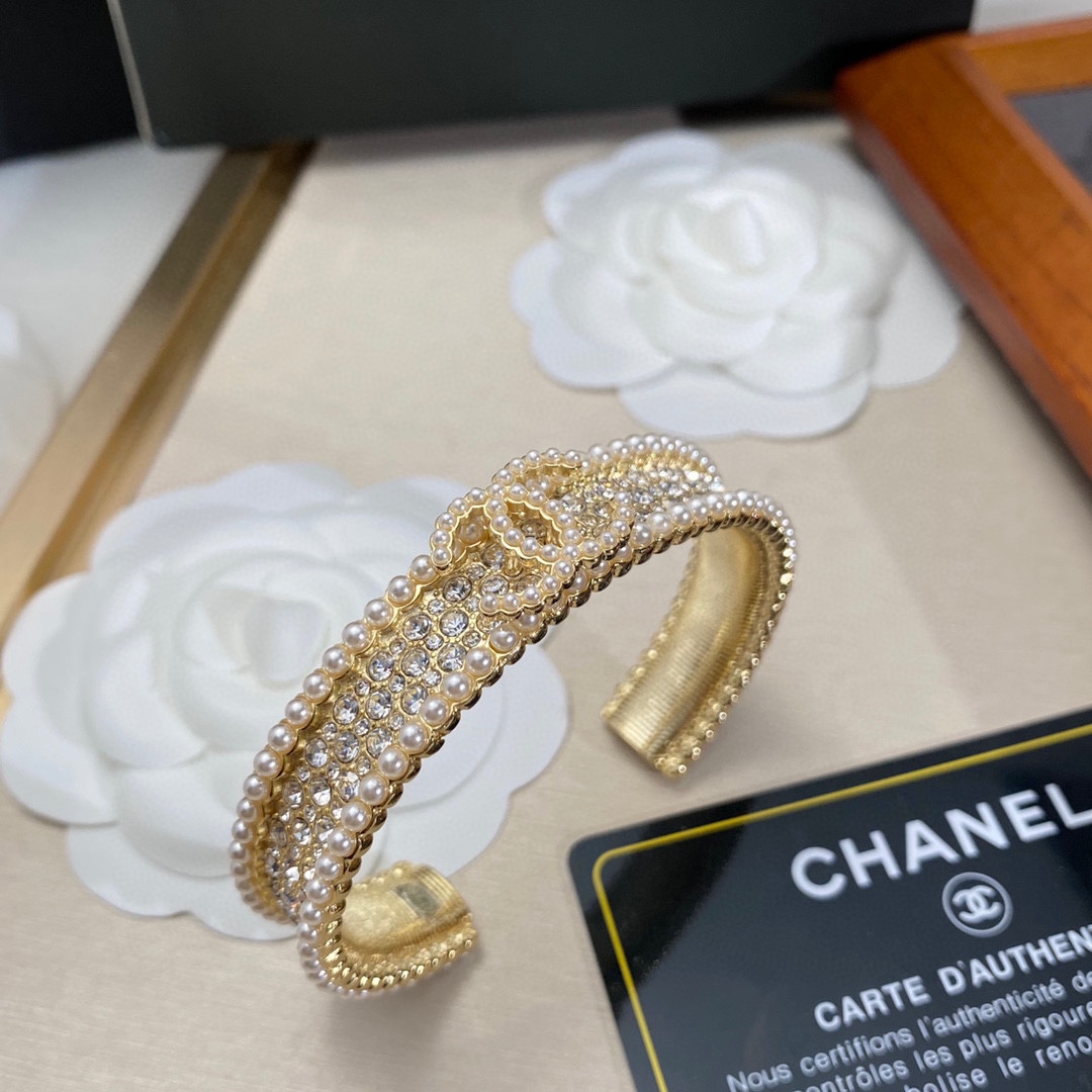 Ch**el Pearls Bracelet Gold For Women