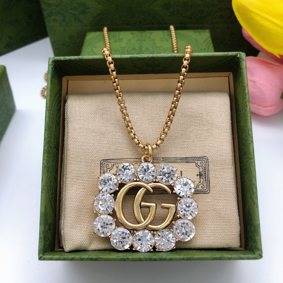 Gvc*1 Square Crystal Necklace Gold For Women