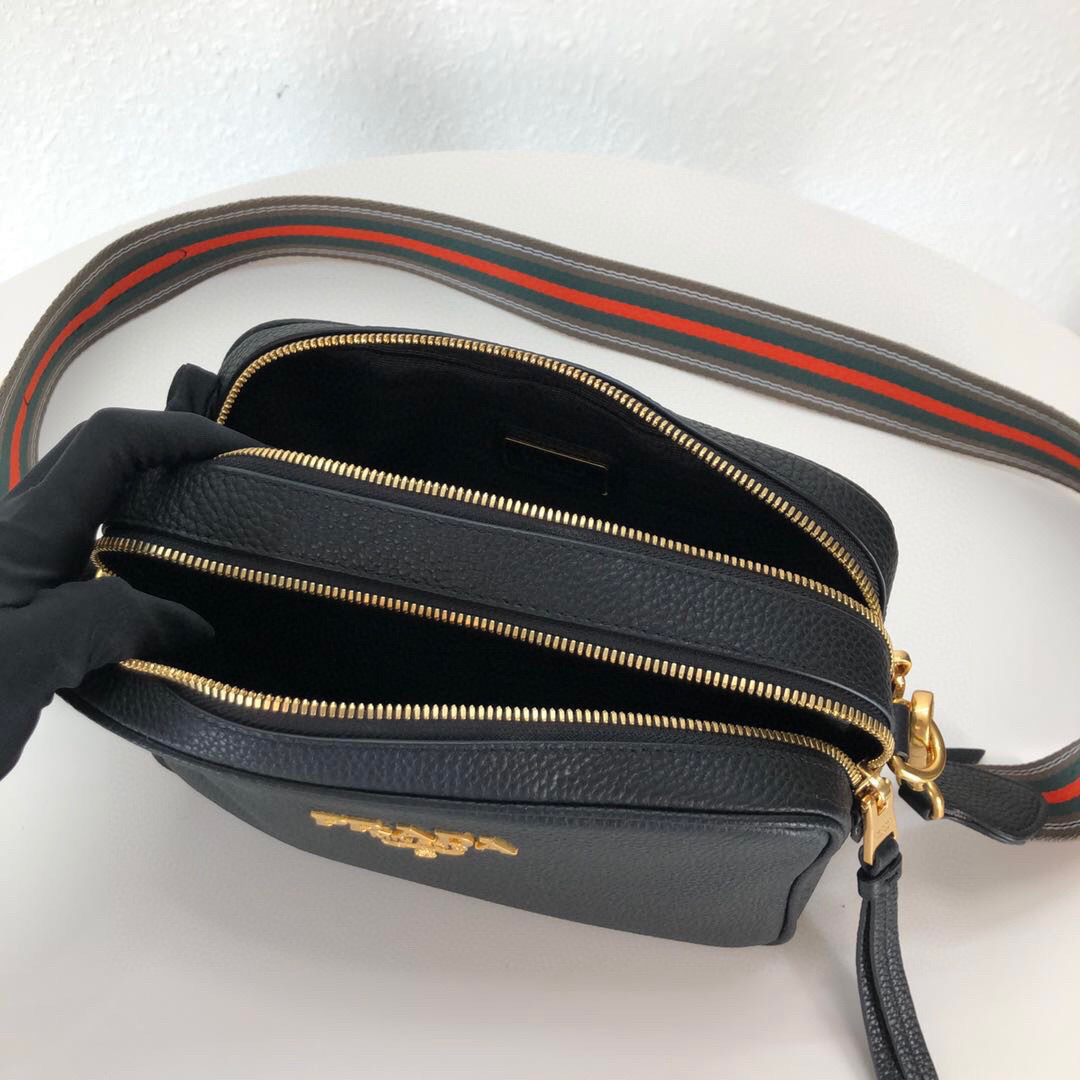 Pra*a Medium Camera Bag With Gold Tone Hardware In Black For Women 8.6in/ 22cm