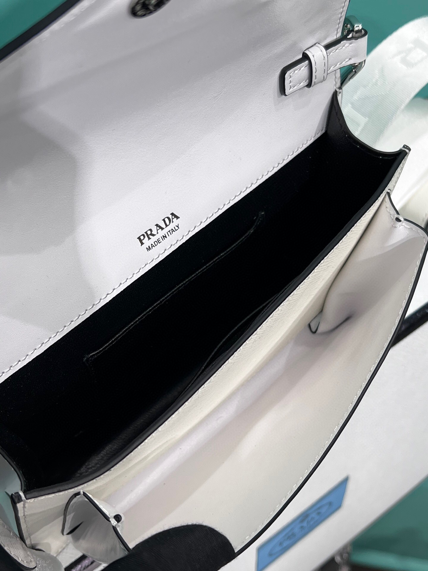 Pra*a Saffiano Mini Envelope Bag In White For Women 7.8 in/ 20cm 1BP020_2EVU_F0009_V_N2O