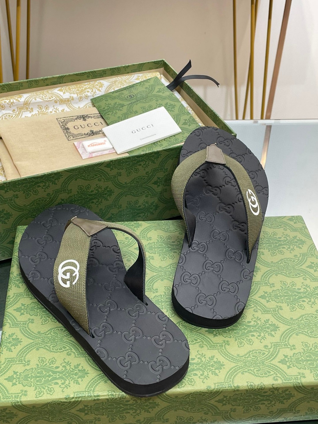 Gvc*1 Thong Sandal Green For Men