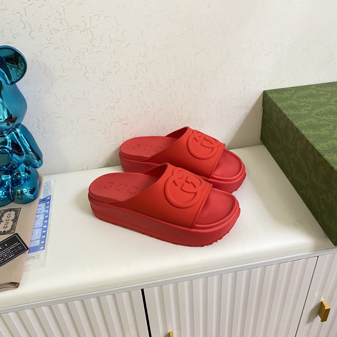 Gvc*1 Interlocking G Slide Sandal Red For Men