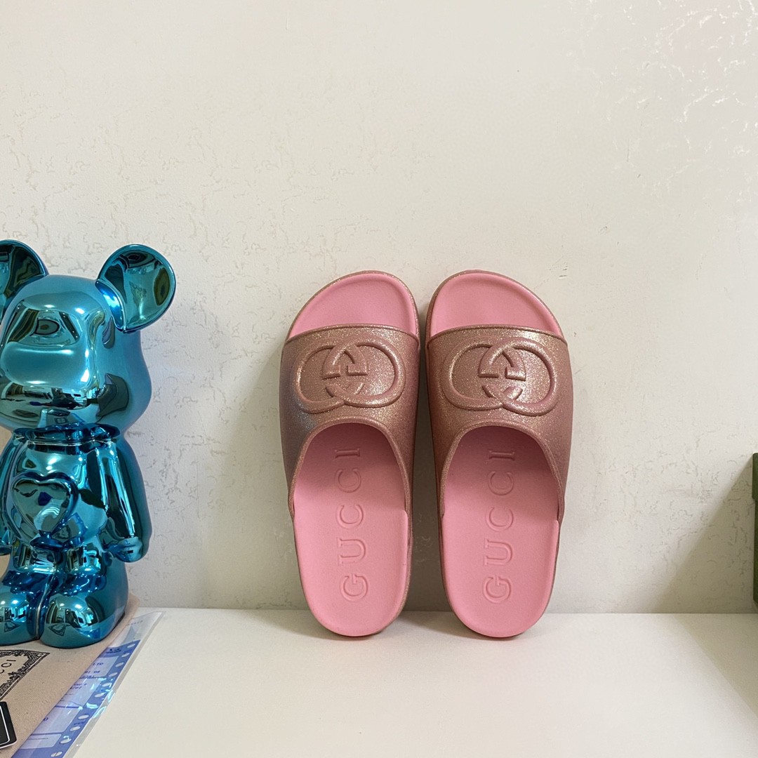 Gvc*1 Interlocking G Slide Sandal Pink For Men