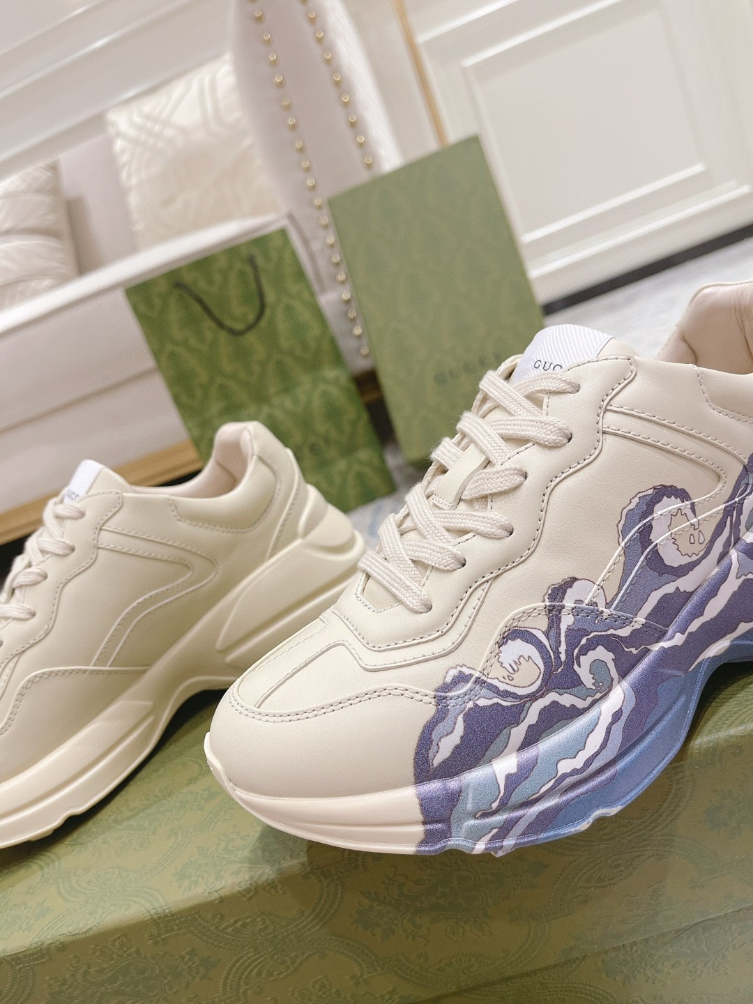 Gvc*1 Rhyton Sneaker With Wave White For Men 576052-DRW00-9522