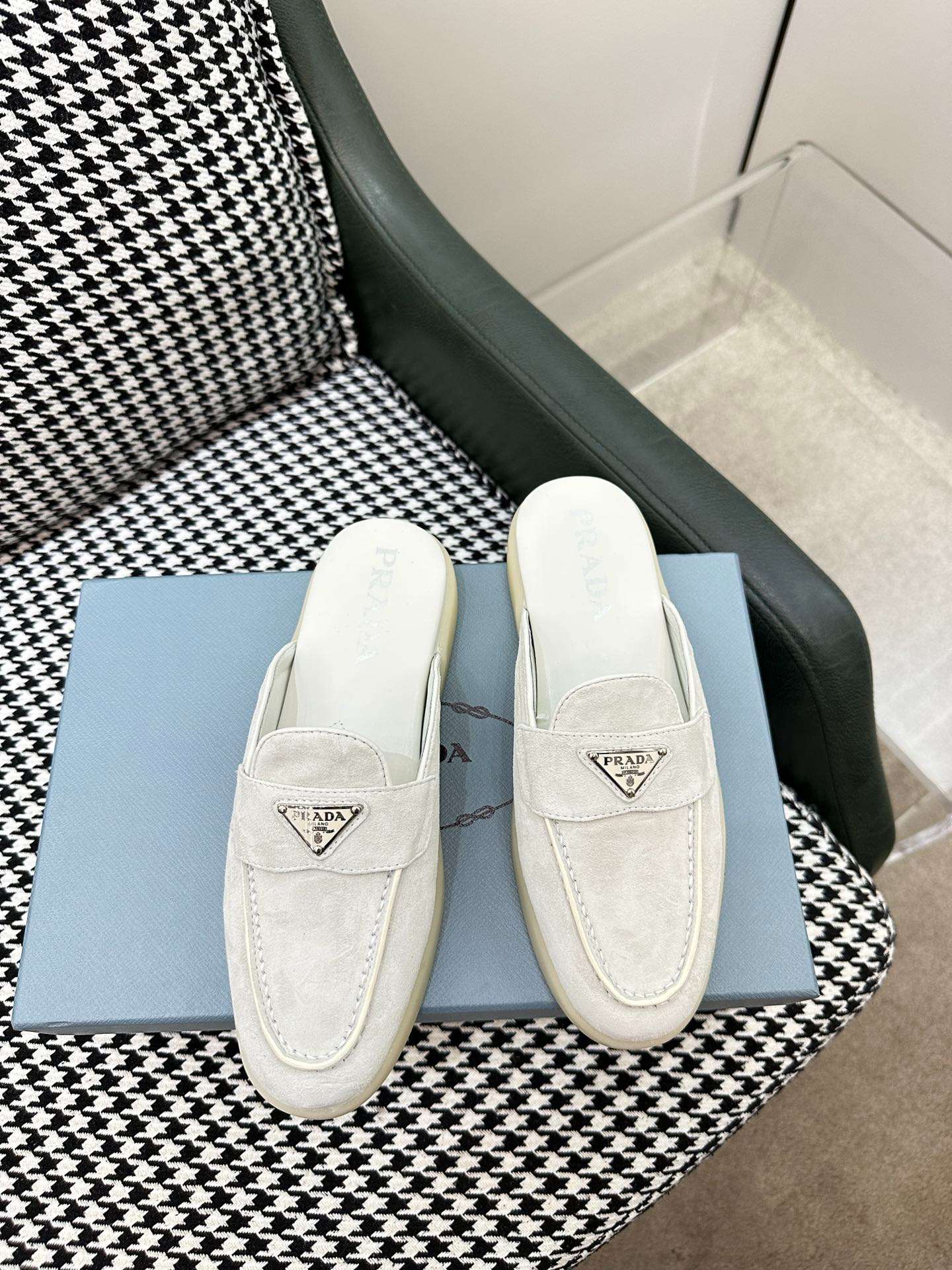 Pra*a Brushed Sabots White For Women